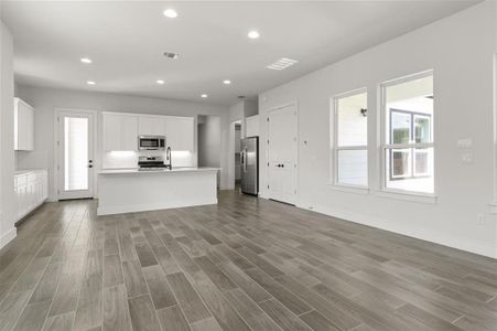 New construction Single-Family house 8808 Apogee Boulevard, Austin, TX 78744 - photo 5 5