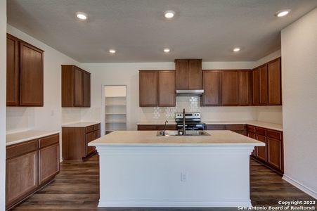 New construction Single-Family house 402 Saddle Haven, Cibolo, TX 78108 - photo 15 15
