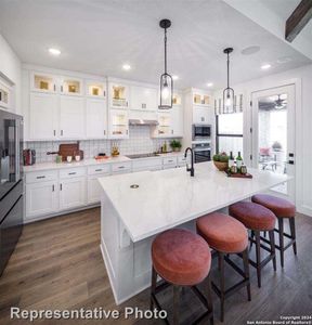 New construction Single-Family house 301 White Oak, Castroville, TX 78009 Matisse Plan- photo 7 7