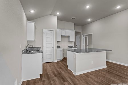 New construction Single-Family house 5931 Willow Point Blvd., San Antonio, TX 78219 Chambers - C- photo 21 21