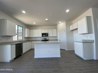 New construction Single-Family house 4413 S 108Th Avenue, Tolleson, AZ 85353 Snapdragon Homeplan- photo 8 8