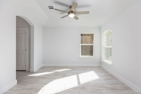 New construction Single-Family house 2160 Darst Dr, Seguin, TX 78155 Plan Unknown- photo 12 12