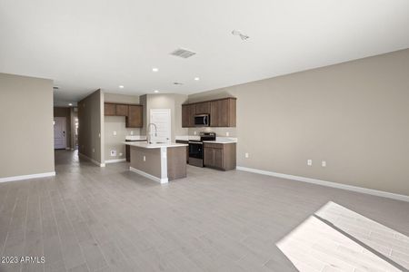 New construction Single-Family house 2084 S 240Th Drive, Buckeye, AZ 85326 - photo 7 7
