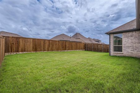 New construction Single-Family house 9321 Royal Forest Drive, Oak Point, TX 75068 Plan 1527- photo 26 26