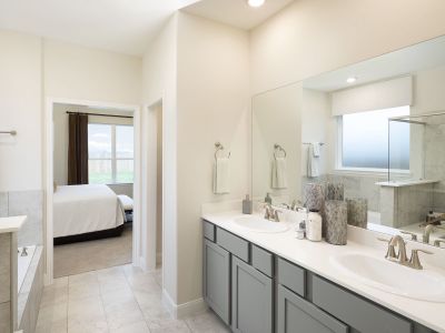 Heights of Barbers Hill by Meritage Homes in Mont Belvieu - photo 14 14