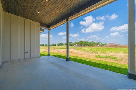 New construction Single-Family house 160 Pradera Ridge Drive, Floresville, TX 78114 - photo 19 19