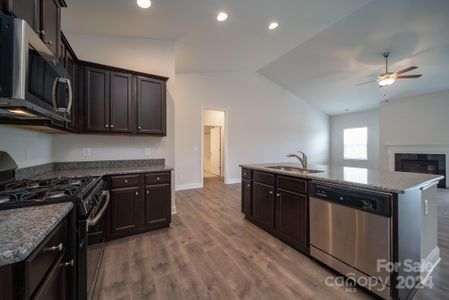 New construction Single-Family house 155 High Rock Court, Unit 01, Statesville, NC 28677 - photo 7 7