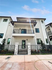 New construction Townhouse house 4281 Nw 83Rd Ave, Unit 4281, Doral, FL 33166 - photo 0 0