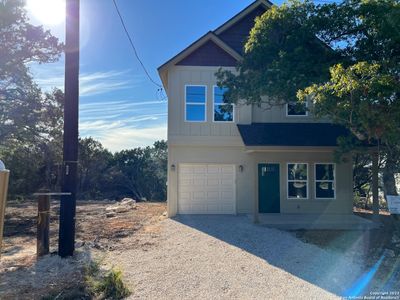 New construction Single-Family house 1577 Whispering Hills Dr, Canyon Lake, TX 78133 - photo 15 15