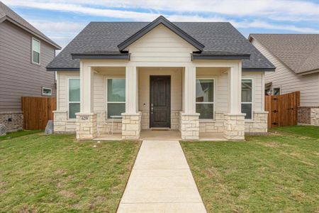 New construction Single-Family house 629 The Cottages Drive, Godley, TX 76044 - photo 0 0