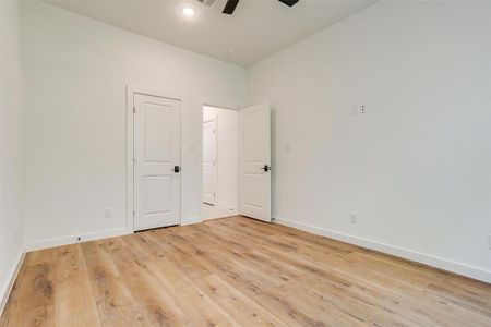 New construction Townhouse house 433 W Morphy Street, Fort Worth, TX 76104 - photo 8 8