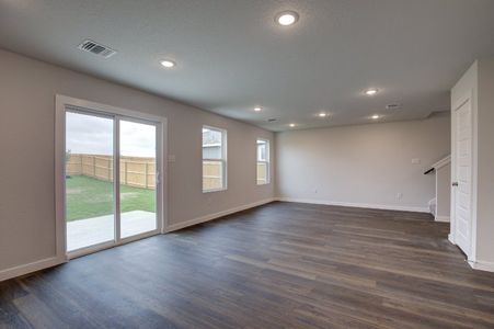 New construction Single-Family house 9870 Forestier Grn, San Antonio, TX 78221 Auburn - 1566- photo 7 7