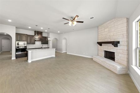 New construction Single-Family house 705 Winecup Way, Midlothian, TX 76065 Concept 2404- photo 6 6