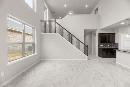 New construction Single-Family house 7218 White Flat Drive, Arlington, TX 76002 Hemlock T- photo 7 7