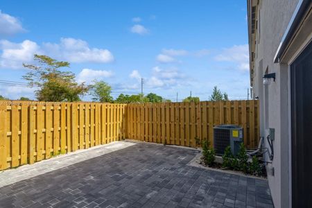 New construction Townhouse house 16207 Sw 288Th Ter, Unit 16207, Homestead, FL 33033 - photo 17 17