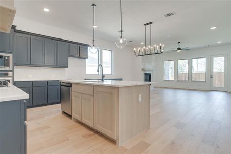 New construction Single-Family house 129 Paxton Circle, Arlington, TX 76013 Lockhart- photo 7 7