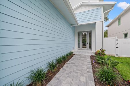 New construction Single-Family house 1647 Siesta Drive, Sarasota, FL 34239 - photo 1 1