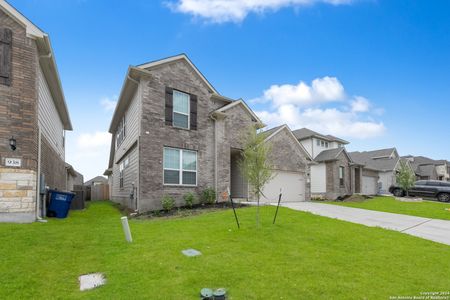 New construction Single-Family house 934 Blue Violet, New Braunfels, TX 78130 - photo 1 1