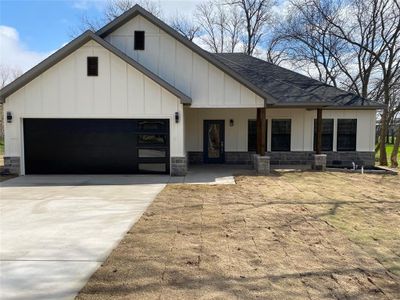 New construction Single-Family house 4605 3Rd Street, Greenville, TX 75401 - photo 0