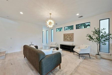 New construction Single-Family house 1183 Oak Grove Ave, Unit 1, Austin, TX 78702 - photo 6 6