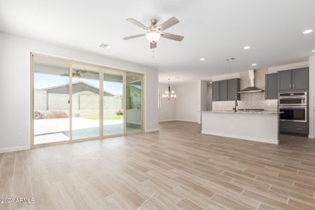 New construction Single-Family house 13360 W Tether Trail, Peoria, AZ 85383 - photo 6 6