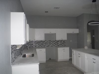 New construction Single-Family house 202 Colonial Ln, La Vernia, TX 78121 - photo 35 35