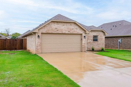 Flat driveway, and fenced