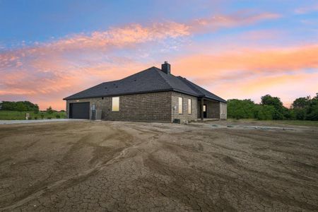 New construction Single-Family house 1020 County Road 4108, Greenville, TX 75401 - photo 37 37