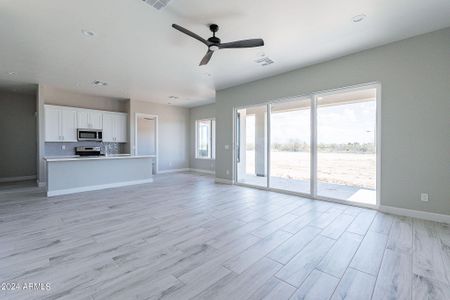 New construction Single-Family house 28205 N 213Th Drive, Wittmann, AZ 85361 - photo 8 8