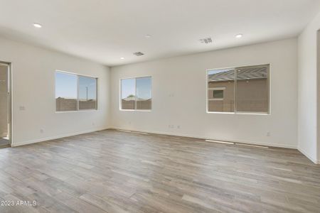 New construction Single-Family house 5509 N 193Rd Avenue, Litchfield Park, AZ 85340 Plan 2492- photo 5 5