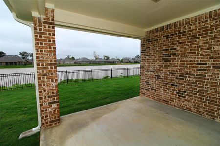 New construction Single-Family house 120 Water Grass Trail, Clute, TX 77531 The Aintree- photo 16 16