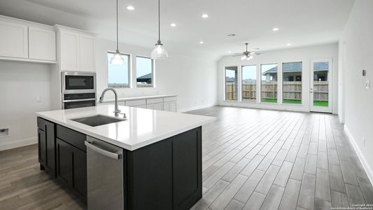 New construction Single-Family house 335 Alpine Lakes, New Braunfels, TX 78130 Design 2443H- photo 22 22