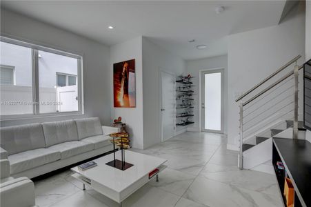 New construction Single-Family house 10362 Nw 67Th Ter, Doral, FL 33178 - photo