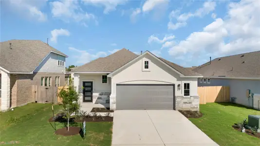 New construction Single-Family house 12441 Toucan Trl, Manor, TX 78653 - photo 0