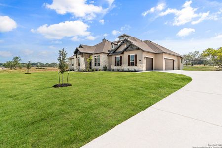 New construction Single-Family house 242 Legend Park, Castroville, TX 78009 Plan 3494- photo 0 0
