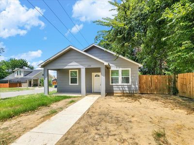 New construction Single-Family house 1301 E Tucker Street, Fort Worth, TX 76104 - photo 0