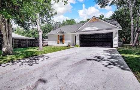 New construction Single-Family house 604 Scudder Street, Cleburne, TX 76033 - photo