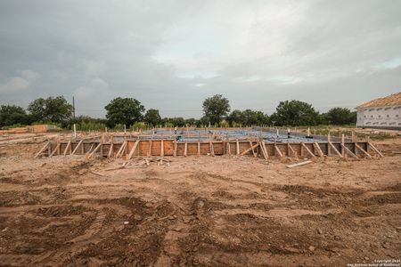 New construction Single-Family house 12419 Autumn Way, San Antonio, TX 78002 Kingsley- photo 3 3