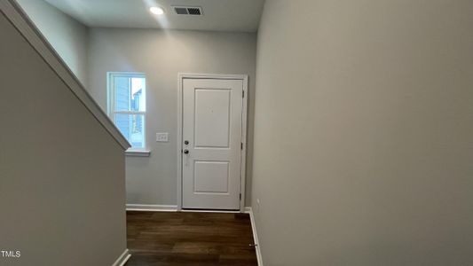 4 - Entry way to front door