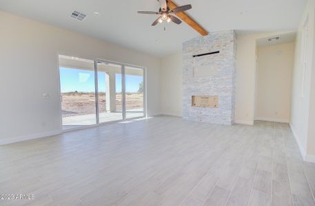 New construction Single-Family house 4221 E Mustang Drive, Eloy, AZ 85131 - photo 4 4