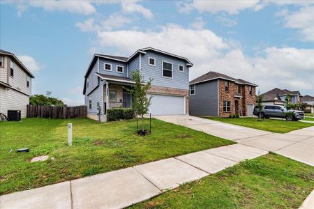 New construction Single-Family house 2424 Marty Way, Seguin, TX 78155 - photo 3 3