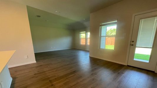 New construction Single-Family house 145 Boxwood Drive, Royse City, TX 75189 - photo 5 5