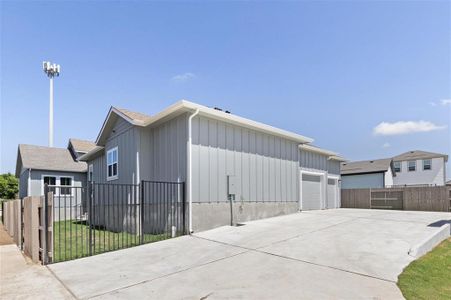 New construction Single-Family house 7802 Ella Lee Ln, Austin, TX 78744 - photo 31 31