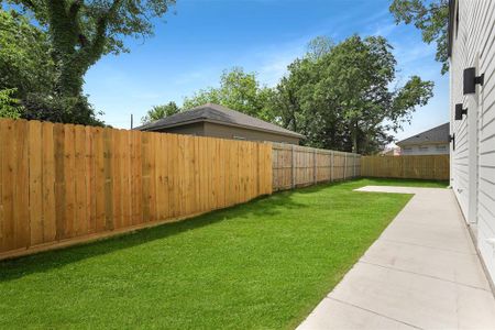 New construction Single-Family house 3308 Houston Street, Greenville, TX 75401 - photo 5 5