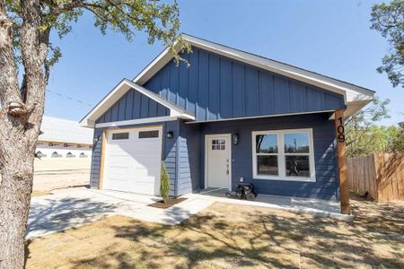 New construction Single-Family house 307 Cedarhill Dr, Granite Shoals, TX 78654 - photo 0 0