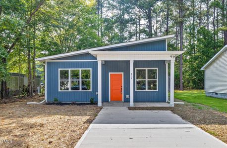 New construction Single-Family house 812 East Street, Smithfield, NC 27577 - photo 0 0