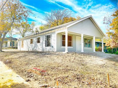New construction Single-Family house 1136 E Tucker Street, Fort Worth, TX 76104 - photo