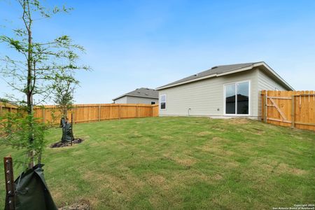 New construction Single-Family house 2020 Marshall Manors, Converse, TX 78109 RC Cooper - photo 13 13