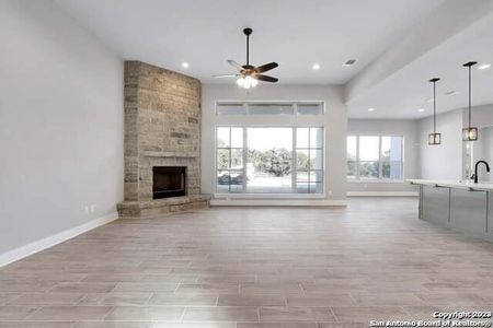 New construction Single-Family house 1122 Stirrup Dr, Spring Branch, TX 78070 - photo 9
