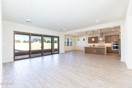 New construction Single-Family house 7550 W Gelding Drive, Peoria, AZ 85381 5524- photo 8 8